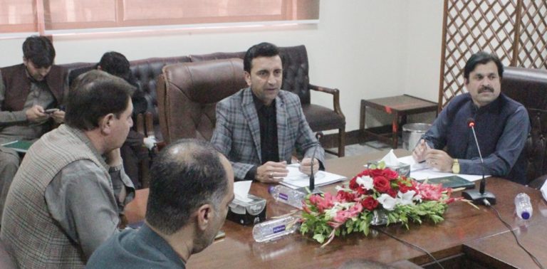 صوبائی وزیرِ محنت فیصل خان ترکئی کاخیبر پختونخوا ورکرز ویلفیئر بورڈ آمد پر پرتپاک استقبال