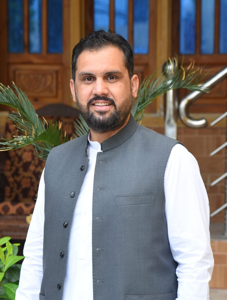 خیبرپختونخوا کے وزیر برائے اعلی تعلیم و بلدیات مینا خان افریدی کی زیر صدارت اعلی سطحی اجلاس منعقد ہوا