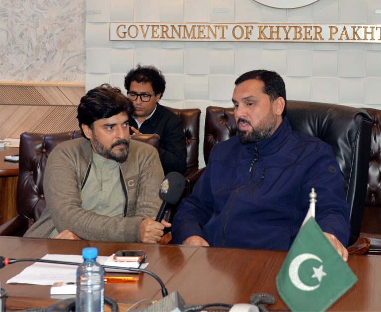 خیبرپختونخوا کے وزیر برائے اعلیٰ تعلیم و بلدیات مینا خان آفریدی کی زیر صدارت حلقہ پی کے 83 سے متعلق ایک اہم اجلاس منعقد ہوا جس میں ابتدائی و ثانوی تعلیم کے نظام کو مزید بہتر بنانے پر تفصیلی غور و خوض کیا گیا