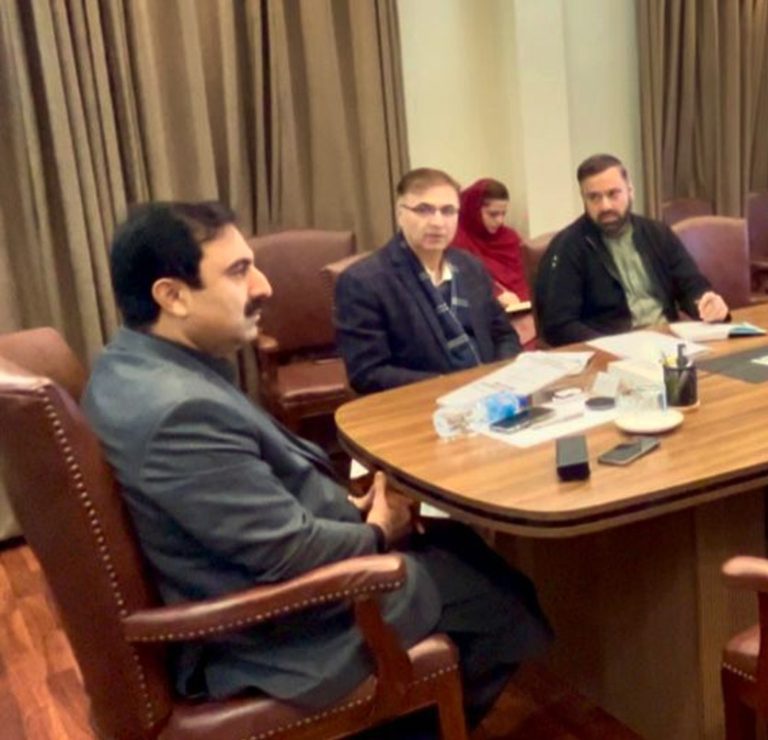 KP Shifts Public Service Payments to Cashless System