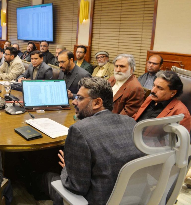 اخبارات کے اشتہاری واجبات کی فوری ادائیگی کے لیے صوبائی کابینہ سے سپلیمنٹری گرانٹ کی منظوری حاصل کی جائے گی۔ مشیر خزانہ خیبرپختونخوا مزمل اسلم