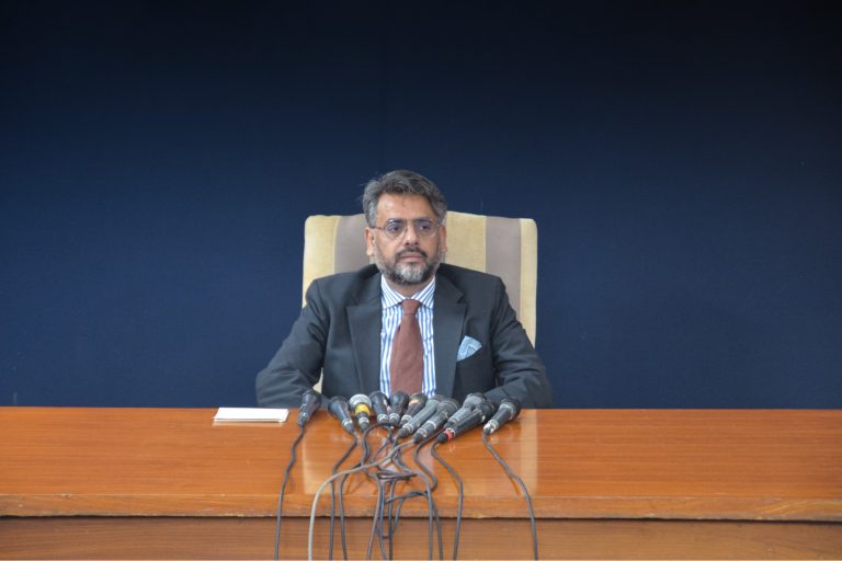 Poverty Rate in Pakistan Reaches 29%, Says KP Finance Advisor Muzzammil Aslam