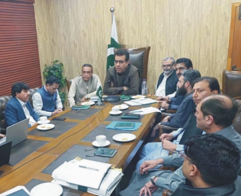 محکمہ توانائی میں کھلی کچہری،عوامی مسائل کے حل  کے لئے موقع پر احکامات  جا ری محکمے اورذیلی اداروں میں درپیش عوامی مسائل کی سماعت،عوام الناس کی جانب سے دلچسپی کا اظہار