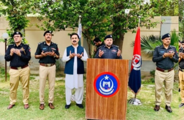 چیف سیکرٹری صوبہ خیبر پختونخوا شہاب علی شاہ نے انسپکٹر جنرل آف پولیس خیبر پختونخوا ذوالفقار حمید کے ہمراہ بنوں کا دورہ کیا