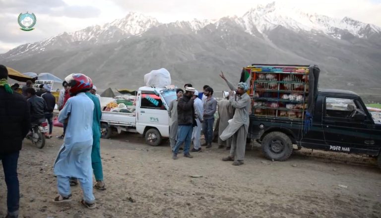 Flavors of the High Mountains: Shandur’s Vibrant Market Melts Regional Barriers