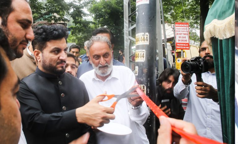 وزیراعلی خیبرپختونخوا کے معاونِ خصوصی برائے سیاحت کا گلیات کا دورہ، غیر قانونی تعمیرات پر سخت برہمی اظہار،  ایوبیہ چیئر لفٹ کی جلد بحال ہو جائے گی۔ ملک عدیل اقبال