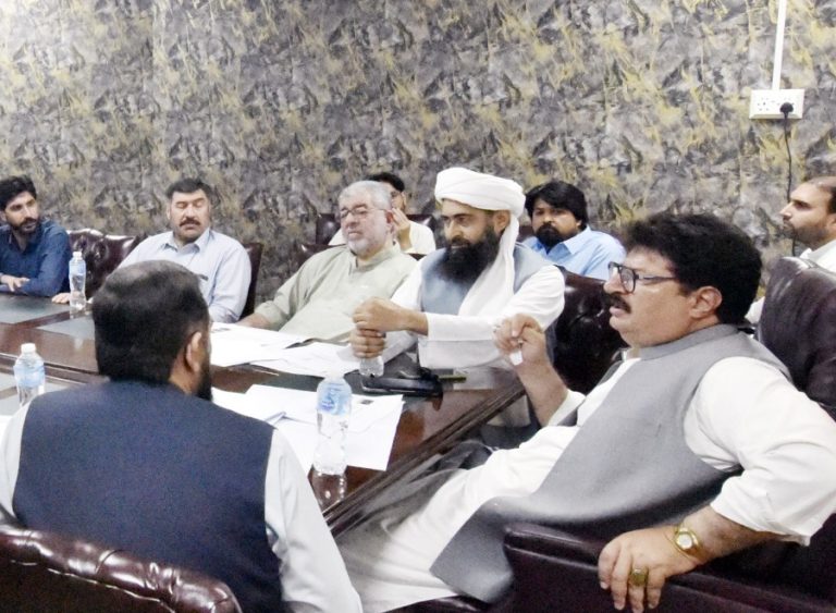 وزیراعلیٰ کے مشیر ملک لیاقت علی خان کا پشاور کے خصوصی تعلیمی و فلاحی اداروں کا دورہ، سہولیات کی بہتری اور مسائل کے حل کی ہدایات